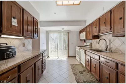 789 Mitchell Ave, Union Township, NJ 07083 - Photo 12