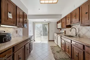 789 Mitchell Ave, Union Township, NJ 07083 - Photo 12