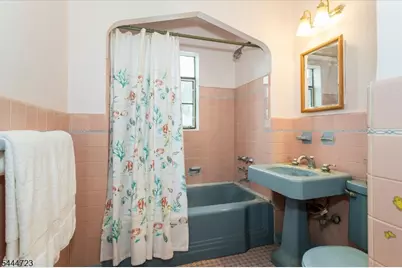019 E Amsterdam Ave, Fair Lawn, NJ 07410 - Photo 18