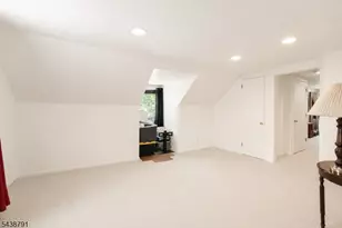 206 Mountain Pkwy, Green Brook Township, NJ 08812 - Photo 14