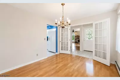 206 Mountain Pkwy, Green Brook Township, NJ 08812 - Photo 6