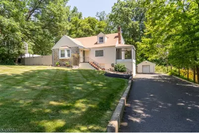 206 Mountain Pkwy, Green Brook Township, NJ 08812 - Photo 2