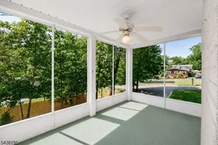 206 Mountain Pkwy, Green Brook Township, NJ 08812 - Photo 12