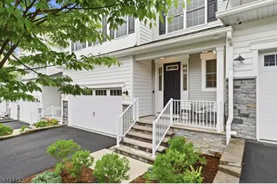 17 Cypress Ln, Cedar Grove, NJ 07009 - Photo 2
