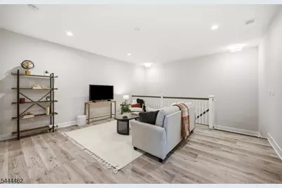 17 Cypress Ln, Cedar Grove, NJ 07009 - Photo 32