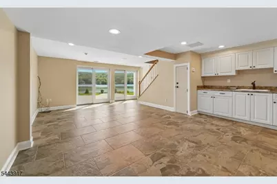 1050 Pines Lake Dr, Wayne, NJ 07470 - Photo 28