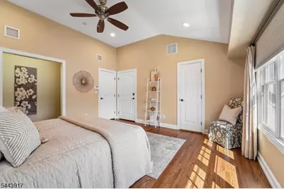 1050 Pines Lake Dr, Wayne, NJ 07470 - Photo 20