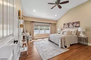 1050 Pines Lake Dr, Wayne, NJ 07470 - Photo 18