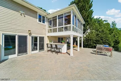 1050 Pines Lake Dr, Wayne, NJ 07470 - Photo 36