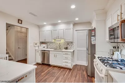 162 Coppertree Ct, Edison, NJ 08820 - Photo 8