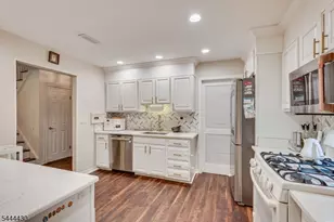162 Coppertree Ct, Edison, NJ 08820 - Photo 8
