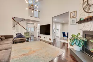 162 Coppertree Ct, Edison, NJ 08820 - Photo 4