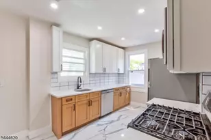 152 N Clinton St, East Orange, NJ 07017 - Photo 24