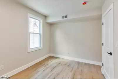 152 N Clinton St, East Orange, NJ 07017 - Photo 30