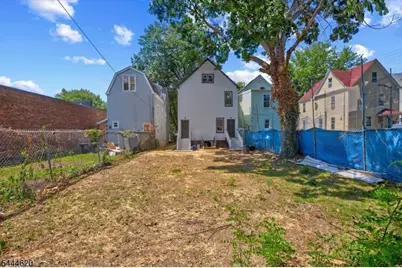 152 N Clinton St, East Orange, NJ 07017 - Photo 4
