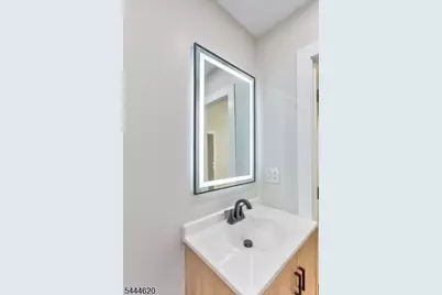 152 N Clinton St, East Orange, NJ 07017 - Photo 22
