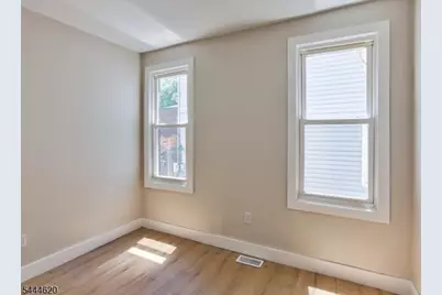 152 N Clinton St, East Orange, NJ 07017 - Photo 14