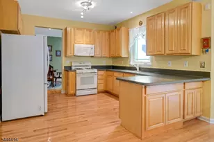 64 Walters Brook Dr, Bridgewater, NJ 08807 - Photo 12