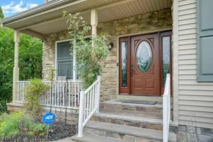 64 Walters Brook Dr, Bridgewater, NJ 08807 - Photo 4