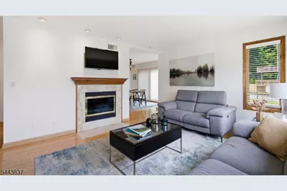 8 Oakwood Rd, Jefferson Township, NJ 07849 - Photo 6