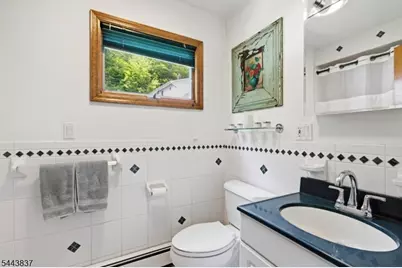 8 Oakwood Rd, Jefferson Township, NJ 07849 - Photo 24