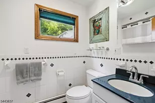 8 Oakwood Rd, Jefferson Township, NJ 07849 - Photo 24
