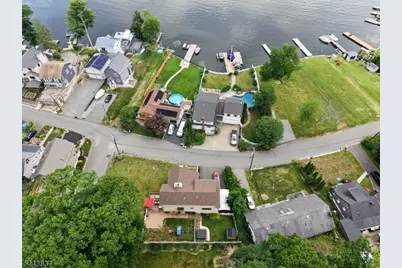 8 Oakwood Rd, Jefferson Township, NJ 07849 - Photo 38