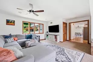 8 Oakwood Rd, Jefferson Township, NJ 07849 - Photo 14