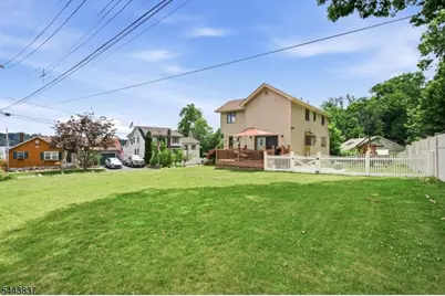 8 Oakwood Rd, Jefferson Township, NJ 07849 - Photo 32