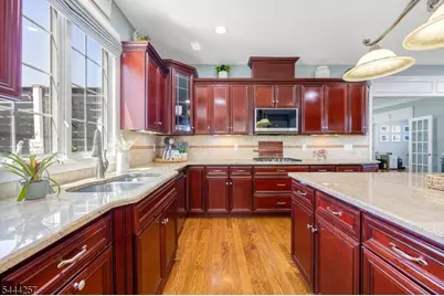 8 Ferndale Pl, Pequannock Township, NJ 07444 - Photo 16