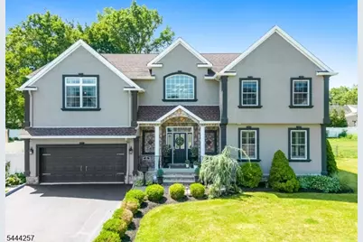 8 Ferndale Pl, Pequannock Township, NJ 07444 - Photo 2