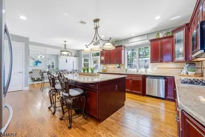 8 Ferndale Pl, Pequannock Township, NJ 07444 - Photo 14