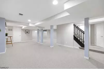 8 Ferndale Pl, Pequannock Township, NJ 07444 - Photo 36