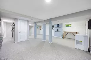 8 Ferndale Pl, Pequannock Township, NJ 07444 - Photo 38