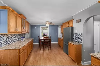 75 Lancaster Rd, Woodbridge Township, NJ 07067 - Photo 8