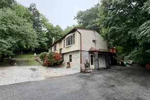 120 Barry Dr N, Vernon, NJ 07422 - Photo 2