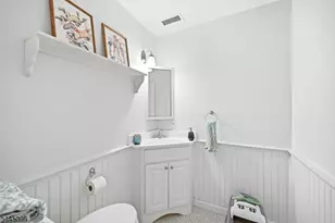 9 New Bedford Rd, West Milford, NJ 07480 - Photo 12