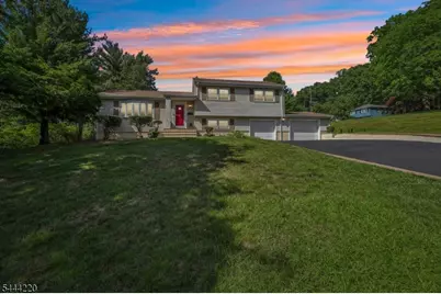 54 Mountainview Dr, Cedar Grove, NJ 07009 - Photo 2