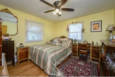 341 Saint Johns Pl, Bound Brook, NJ 08805 - Photo 12
