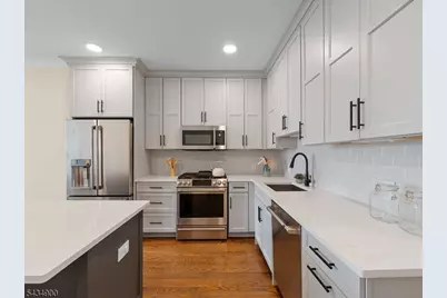 3316 John F Kennedy Blvd #404, Jersey City, NJ 07307 - Photo 10