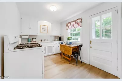 34 Colfax Rd, Springfield, NJ 07081 - Photo 16