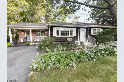 2 Mohican Trl, Jefferson Township, NJ 07438 - Photo 4