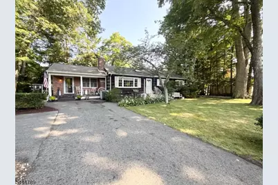 2 Mohican Trl, Jefferson Township, NJ 07438 - Photo 2