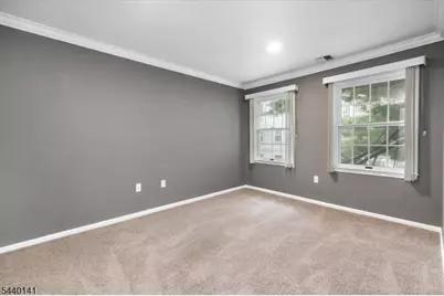 37 Amethyst Ln, Paterson, NJ 07501 - Photo 14