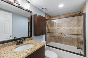 37 Amethyst Ln, Paterson, NJ 07501 - Photo 16