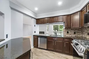 37 Amethyst Ln, Paterson, NJ 07501 - Photo 1