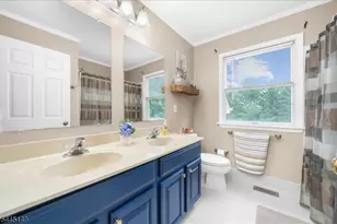 1 Tanager Dr, Raritan Township, NJ 08551 - Photo 34
