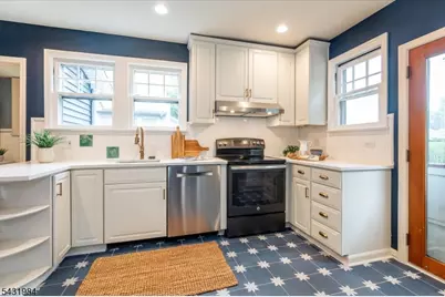 38 Burroughs Way, Maplewood, NJ 07040 - Photo 10