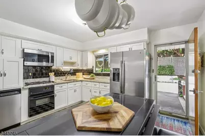 5 The Glen, Cedar Grove, NJ 07009 - Photo 12