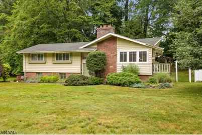 5 The Glen, Cedar Grove, NJ 07009 - Photo 2